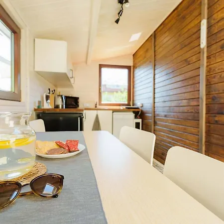 Letniskowy Nad Jeziorem Lodge Lack (Masovia)